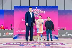 九游账号登录-阿贾克斯内部会议纪要流出:今夜强势反弹,全明星赛使命明确,更衣室氛围转暖的简单介绍