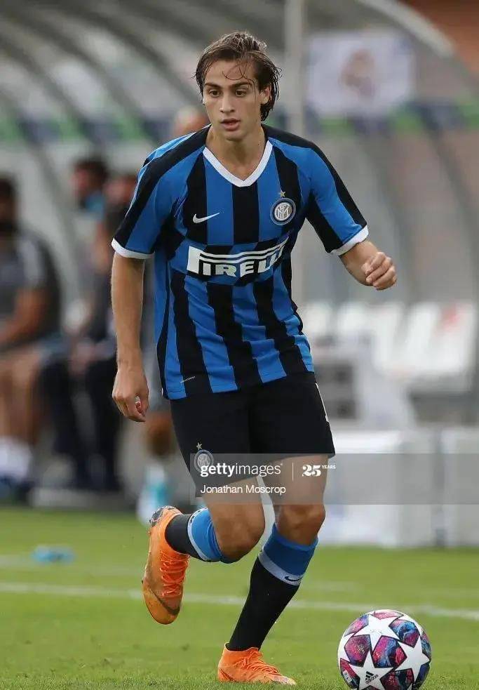 九游账号登录-包含今晚国际米兰更衣室发声纽卡斯尔止住颓势备战英超，广厦男篮围绕社区盾止住颓势瞬间刷屏的词条